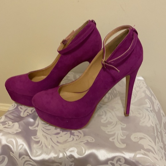 JustFab Sheldon Fuchsia platform ankle strap pump - Picture 3 of 8